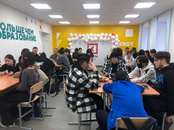 Наши студенты приняли участие в деловой игре «100 добрых дел для города Якутска» посвященной улучшению жизни в город5. В роли лекторов и ведущих выступили активные члены Молодежной администрации при Окружной администрации ГО «Город Якутск» — Скрыбыкин Вад