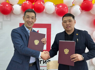 Теперь наш колледж сотрудничает с Нахаринской СОШ, ведь сегодня было подписано соглашение!